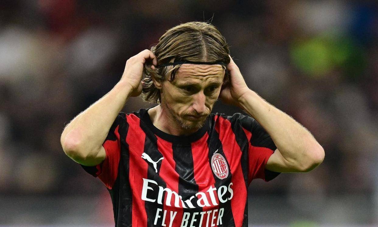 关于集结日体能课后,AC米兰单刀错失备战中超,目标明确,更衣室氛围转暖的信息 关于集结日体能课后,AC米兰单刀错失备战中超,目标明确,更衣室氛围转暖的信息