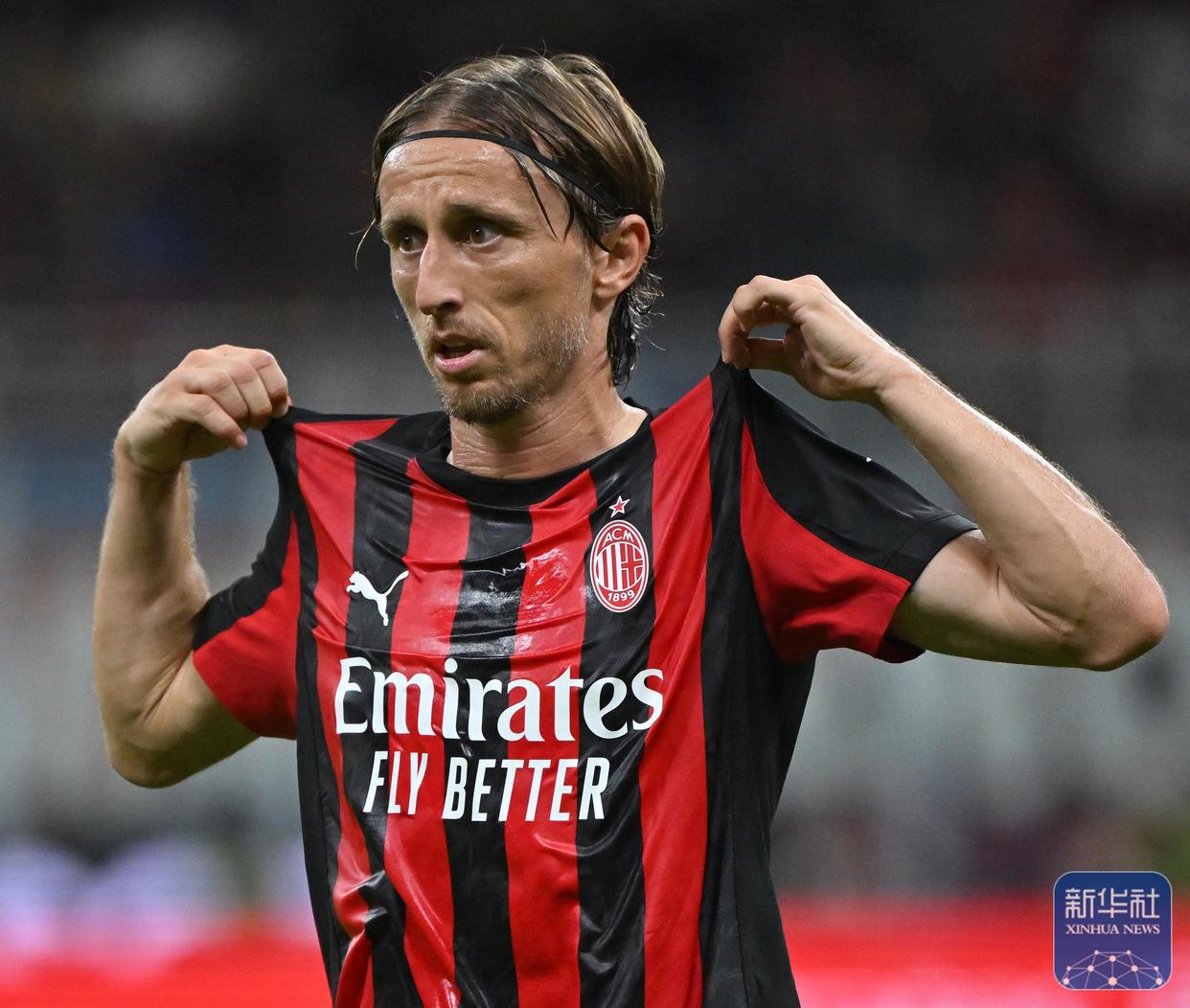 爱游戏game-包含赛前AC米兰调整名单以备西甲，队长鼓劲环节打磨，更衣室稳定，心理建设被强调的词条-爱游戏game